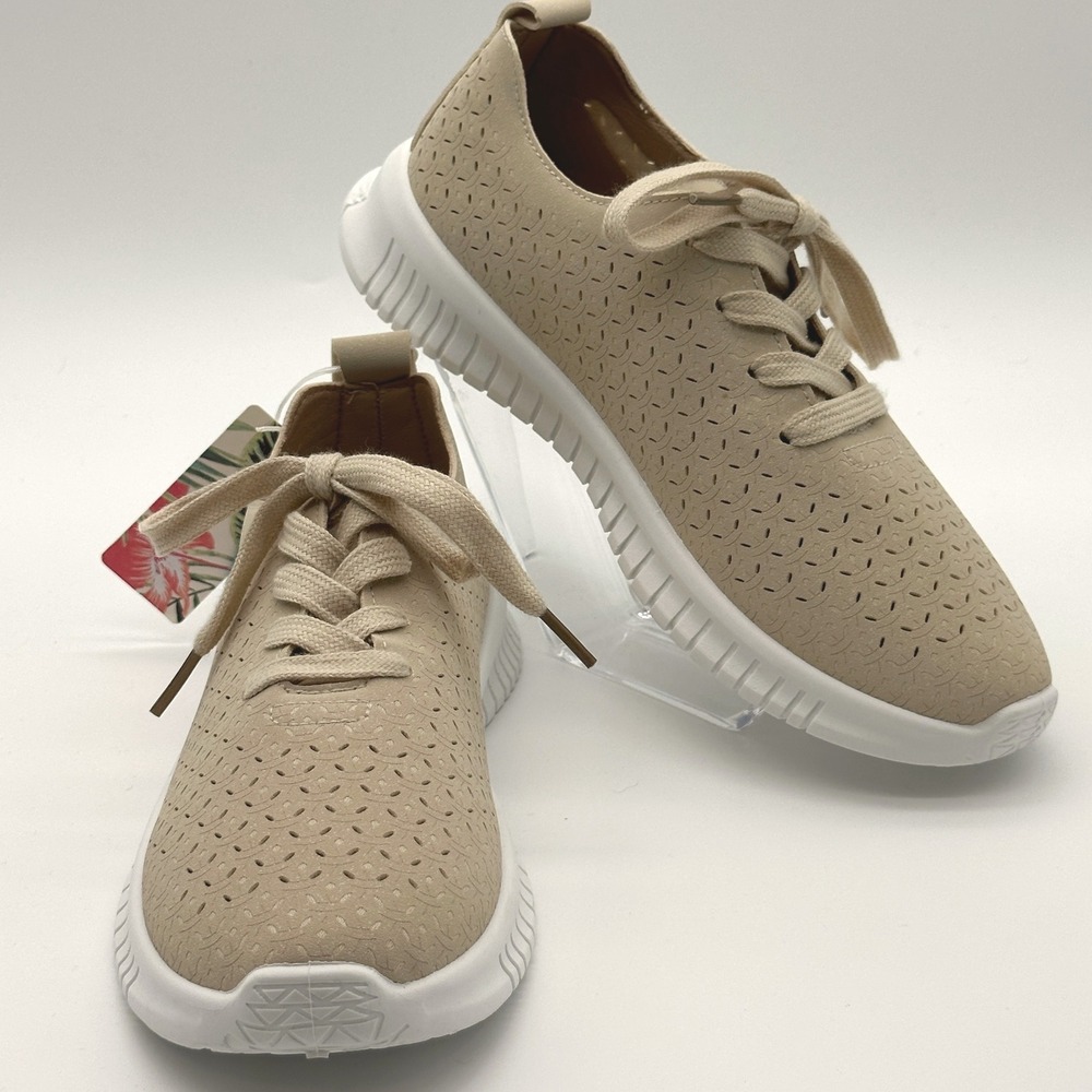 Tommy Bahama Women's 6.5 Beige Memory Foam Perforated Lace Up Sneakers NEW